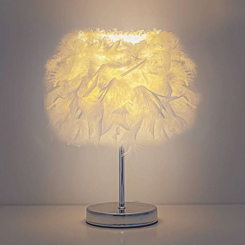 Nordic Homestay Light Luxury Feather Table Lamp Bedroom Bedside Lamp Advanced Sense Creative Gift Nightlight Decorative Atmosphere Lamp