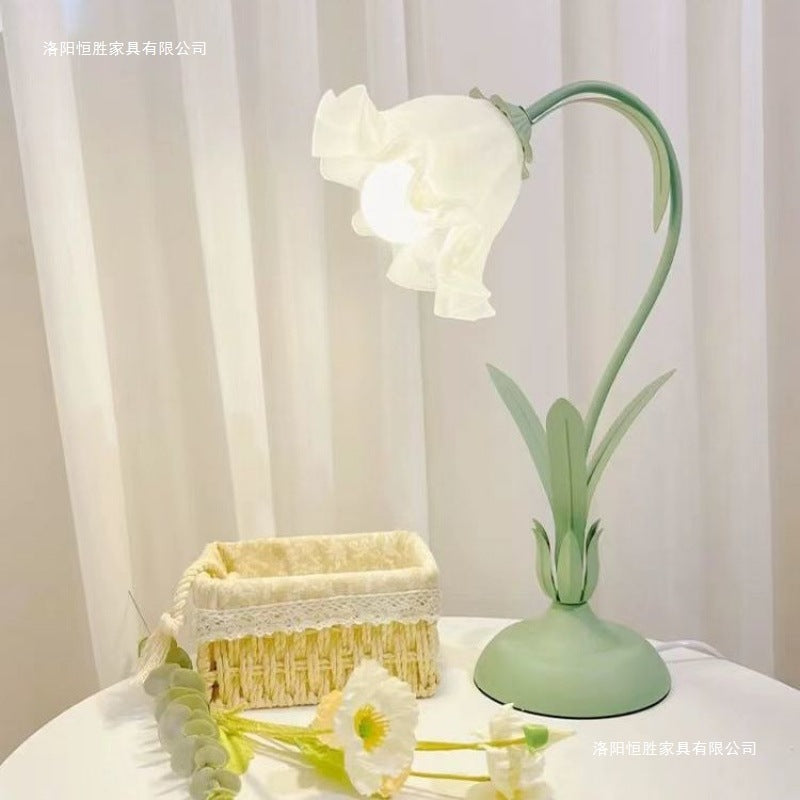 New Butterfly Bedroom Bedside Desk Flower Table Lamp Ins Style Fresh Gift for Girls Reading Lamp Wholesale
