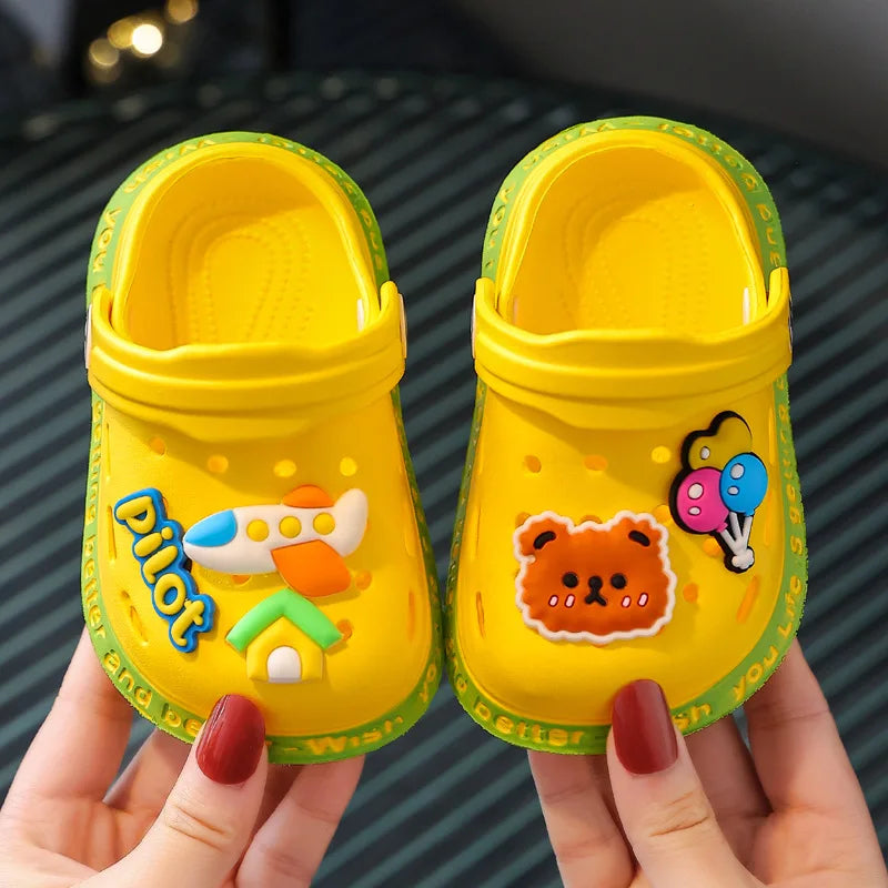 Shoes for Small and Medium-sized Babies Flip Flops Children's  for Girls in Summer Indoor Soft Soled Anti Slip Cartoon Toe Hole