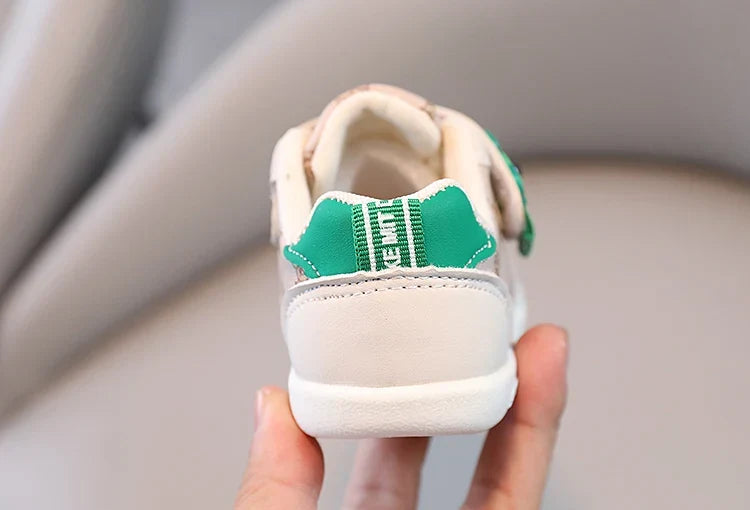1 pairs Baby Shoes Spring New Baby Soft Sole Versatile  kid's Walking Shoes Little Bear Girls Sports Shoes Cartoon Casual Shoes