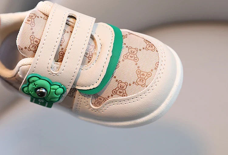 1 pairs Baby Shoes Spring New Baby Soft Sole Versatile  kid's Walking Shoes Little Bear Girls Sports Shoes Cartoon Casual Shoes