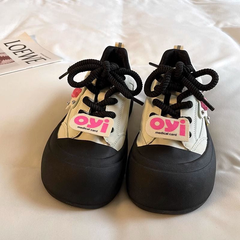 Girls' sneaker 2025 Spring and Autumn New Girls White Shoes Big Head Ugly Cute Shoes Children's Star Casual Board Shoes Trendy