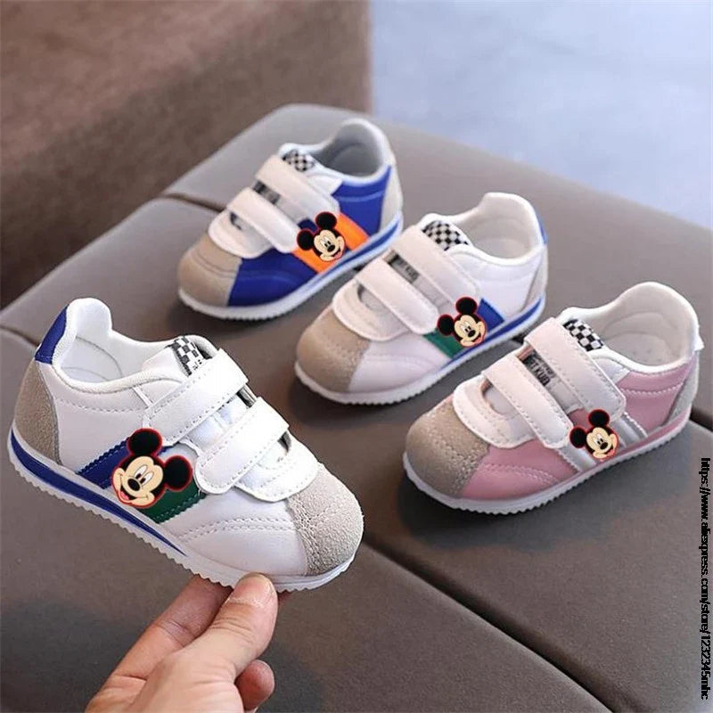Kids Sport Shoes Mickey Minnie Shoes Girls Sneakers Tenis Infanti Breathable Antislip Children Duck Shoes Chaussure Enfant