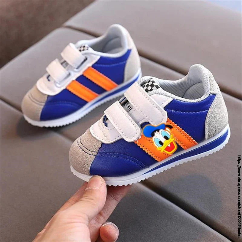Kids Sport Shoes Mickey Minnie Shoes Girls Sneakers Tenis Infanti Breathable Antislip Children Duck Shoes Chaussure Enfant