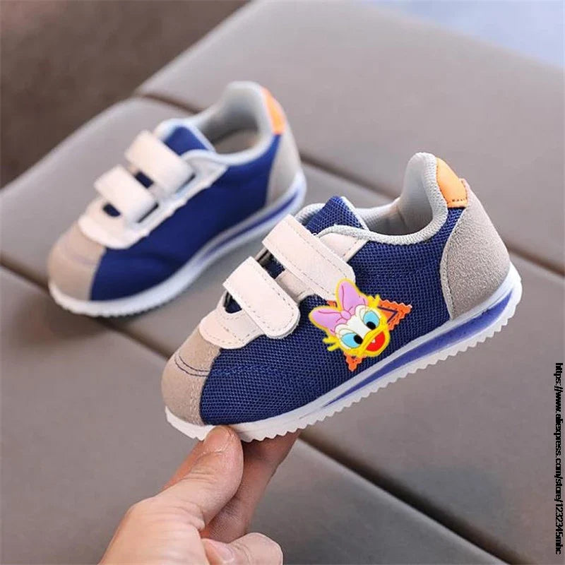 Kids Sport Shoes Mickey Minnie Shoes Girls Sneakers Tenis Infanti Breathable Antislip Children Duck Shoes Chaussure Enfant
